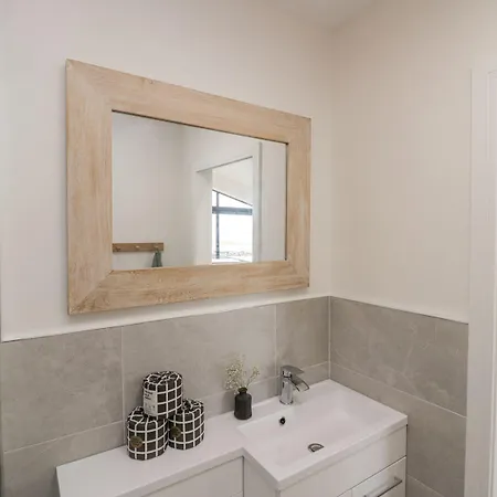 بيت للعطل Driftwood *