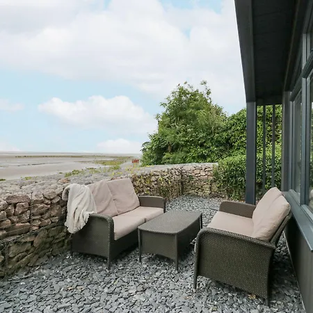 Driftwood بيت للعطل