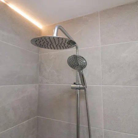 Driftwood بيت للعطل *