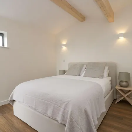 Driftwood * ألفرستون