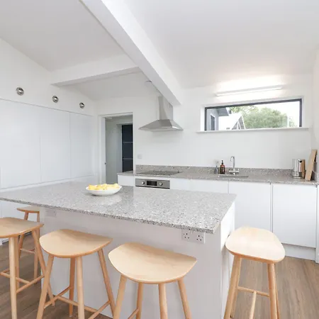 Driftwood ألفرستون